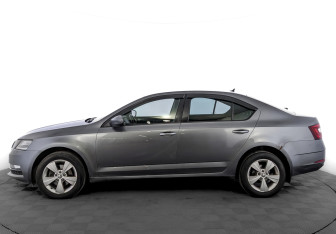 Подержанный автомобиль Skoda Octavia Liftback 2019 года (8 фото)