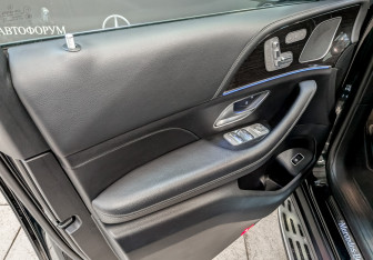 Подержанный автомобиль Mercedes-Benz GLE 2021 года (18 фото)