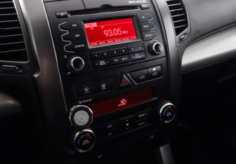 Подержанный автомобиль Kia Sorento 2010 года (9 фото)