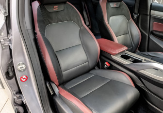 Подержанный автомобиль Geely Coolray 2024 года (24 фото)