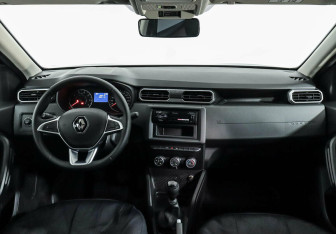 Подержанный автомобиль Renault Duster 2022 года (6 фото)