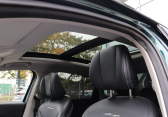 Подержанный автомобиль Chery Arrizo 8 2023 года (15 фото)