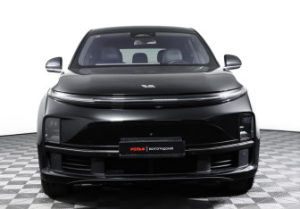 Подержанный автомобиль LiXiang L7 2024 года (2 фото)