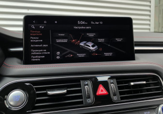 Подержанный автомобиль Genesis G70 2020 года (25 фото)