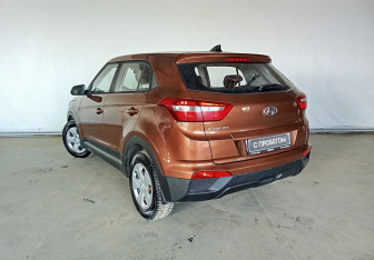 Подержанный автомобиль Hyundai Creta 2016 года (4 фото)