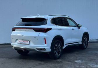 Подержанный автомобиль Exeed LX 2023 года (5 фото)