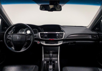 Подержанный автомобиль Honda Accord Sedan 2013 года (8 фото)