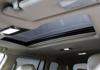 Подержанный автомобиль Toyota Land Cruiser Suv 2016 года (19 фото)