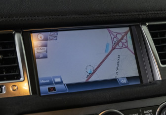 Подержанный автомобиль Land Rover Range Rover Sport 2010 года (18 фото)