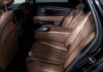Подержанный автомобиль Genesis G80 2021 года (10 фото)