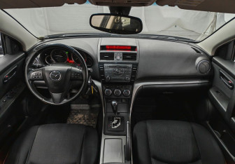 Подержанный автомобиль Mazda 6 Sedan 2010 года (11 фото)
