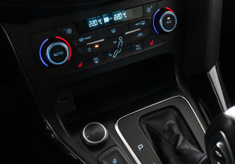 Подержанный автомобиль Ford Focus Wagon 2017 года (9 фото)