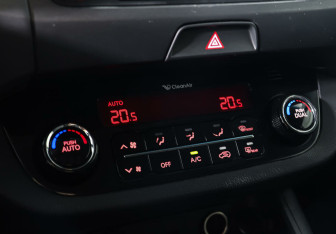 Подержанный автомобиль Kia Sportage 2012 года (16 фото)