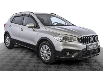 Подержанный автомобиль Suzuki SX4 Hatchback 2016 года (3 фото)