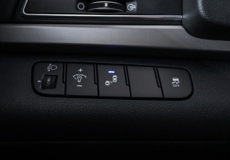 Подержанный автомобиль Hyundai Elantra Sedan 2017 года (10 фото)