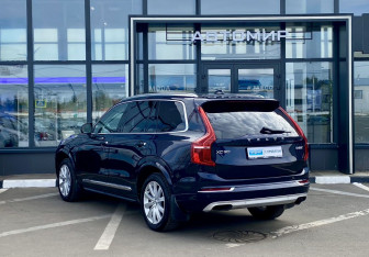 Подержанный автомобиль Volvo XC90 2015 года (7 фото)