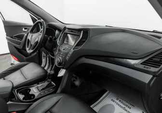 Подержанный автомобиль Hyundai Santa Fe 2014 года (7 фото)