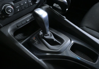 Подержанный автомобиль BMW X1 2011 года (10 фото)