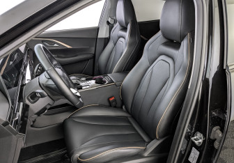 Подержанный автомобиль Omoda C5 2023 года (20 фото)