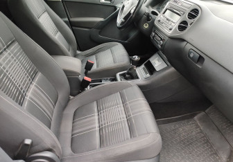 Подержанный автомобиль Volkswagen Tiguan 2015 года (9 фото)