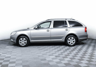 Подержанный автомобиль Skoda Octavia Wagon 2012 года (3 фото)