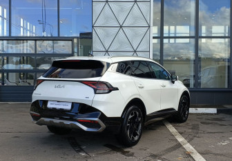 Подержанный автомобиль Kia Sportage 2023 года (5 фото)