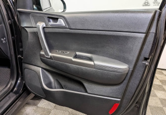 Подержанный автомобиль Kia Sportage 2021 года (24 фото)