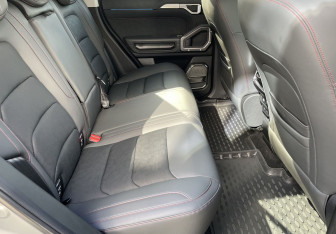 Подержанный автомобиль Jetour T2 2024 года (11 фото)