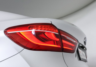 Подержанный автомобиль BMW X6 2016 года (22 фото)
