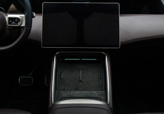 Подержанный автомобиль Avatr 11 2023 года (12 фото)