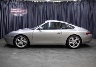 Подержанный автомобиль Porsche 911 Coupe 1999 года (8 фото)