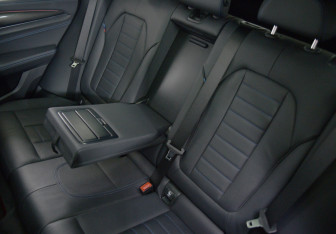 Подержанный автомобиль BMW X3 2021 года (10 фото)