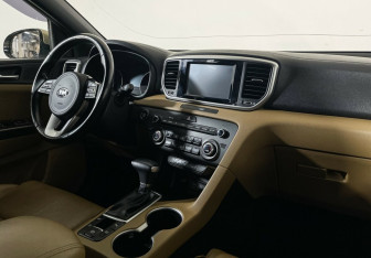 Подержанный автомобиль Kia Sportage 2018 года (6 фото)