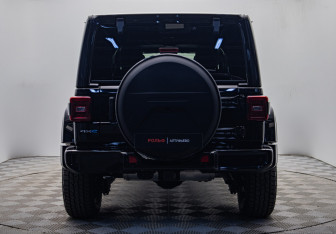 Подержанный автомобиль Jeep Wrangler 2021 года (4 фото)