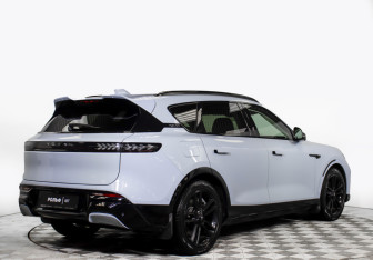 Подержанный автомобиль Voyah Free 2023 года (5 фото)