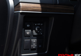 Подержанный автомобиль Toyota Land Cruiser Prado 2021 года (22 фото)