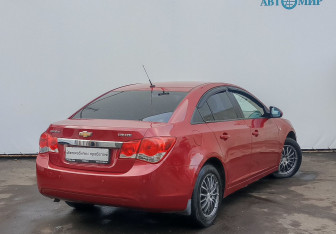 Подержанный автомобиль Chevrolet Cruze Sedan 2010 года (5 фото)