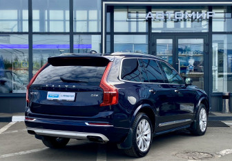 Подержанный автомобиль Volvo XC90 2015 года (5 фото)