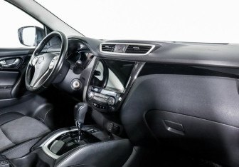 Подержанный автомобиль Nissan Qashqai 2018 года (8 фото)