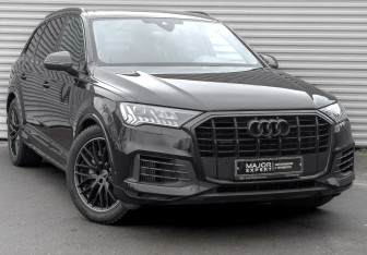 Подержанный автомобиль Audi Q7 2023 года (3 фото)