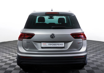 Подержанный автомобиль Volkswagen Tiguan 2020 года (6 фото)