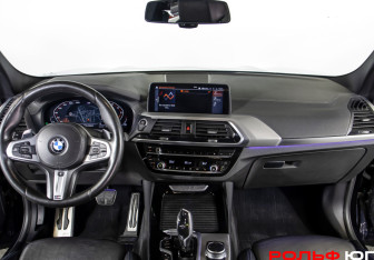 Подержанный автомобиль BMW X3 2018 года (10 фото)