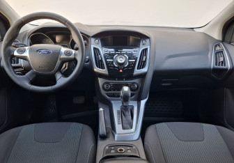 Подержанный автомобиль Ford Focus Sedan 2012 года (12 фото)