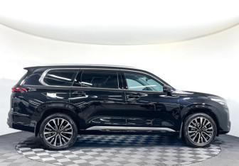 Подержанный автомобиль Exeed VX 2023 года (4 фото)