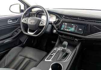 Подержанный автомобиль Omoda S5 2023 года (29 фото)