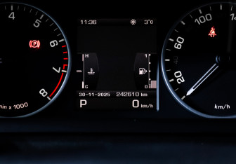 Подержанный автомобиль Land Rover Range Rover Sport 2011 года (11 фото)