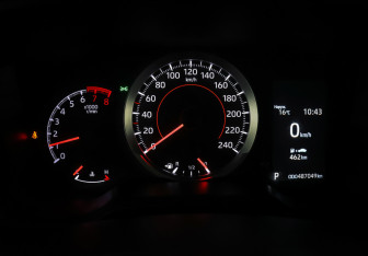 Подержанный автомобиль Toyota Corolla Sedan 2019 года (16 фото)