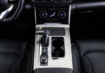 Подержанный автомобиль Exeed VX 2022 года (8 фото)