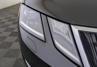 Подержанный автомобиль Skoda Octavia Liftback 2020 года (17 фото)