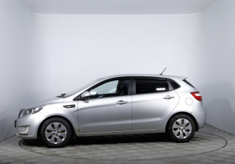 Подержанный автомобиль Kia Rio Hatchback 2012 года (8 фото)